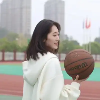 赖彤